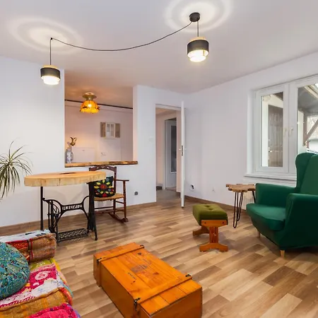 Oliwa Bohemian By Bookinghost *